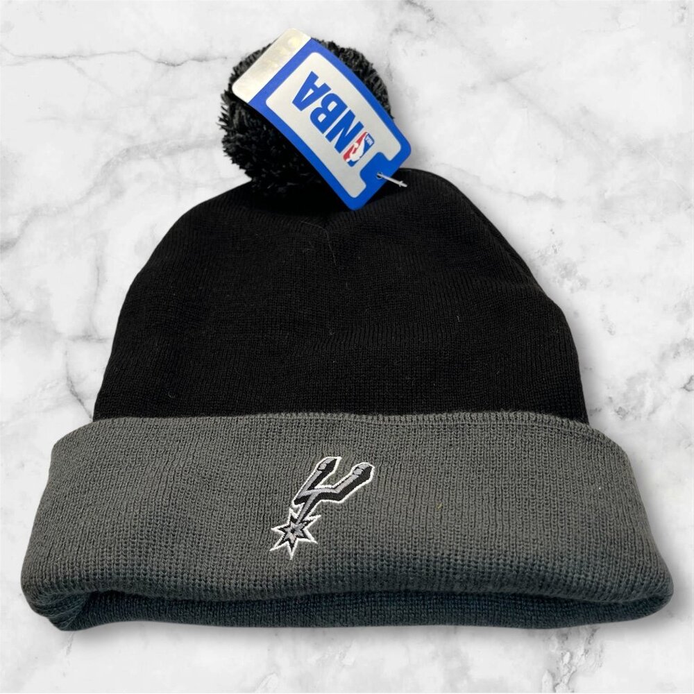 San Antonio Spurs Logo NBA Pom Beanie Black Grey Knit one size